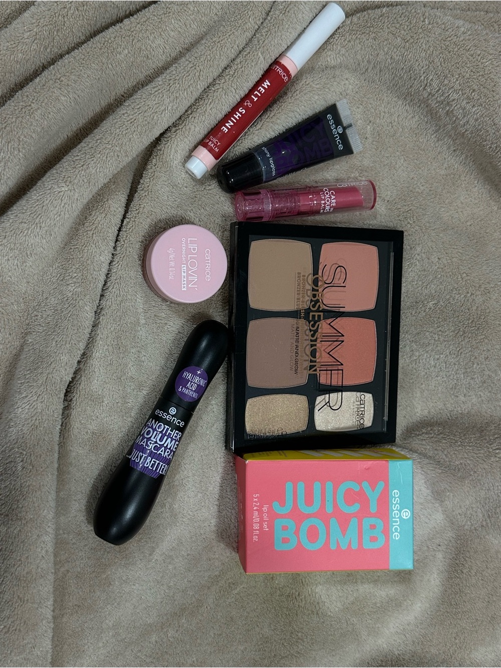 Essence & Catrice makeup set new